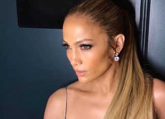El secreto de la cola de caballo lisa de Jennifer Lopez es un producto que tu ya tienes